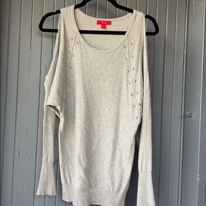 Long sleeve gray sweater
